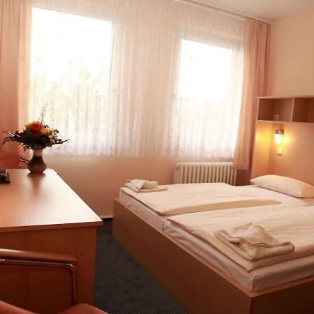 Hotel Bertramshof Wismar Bagian luar foto