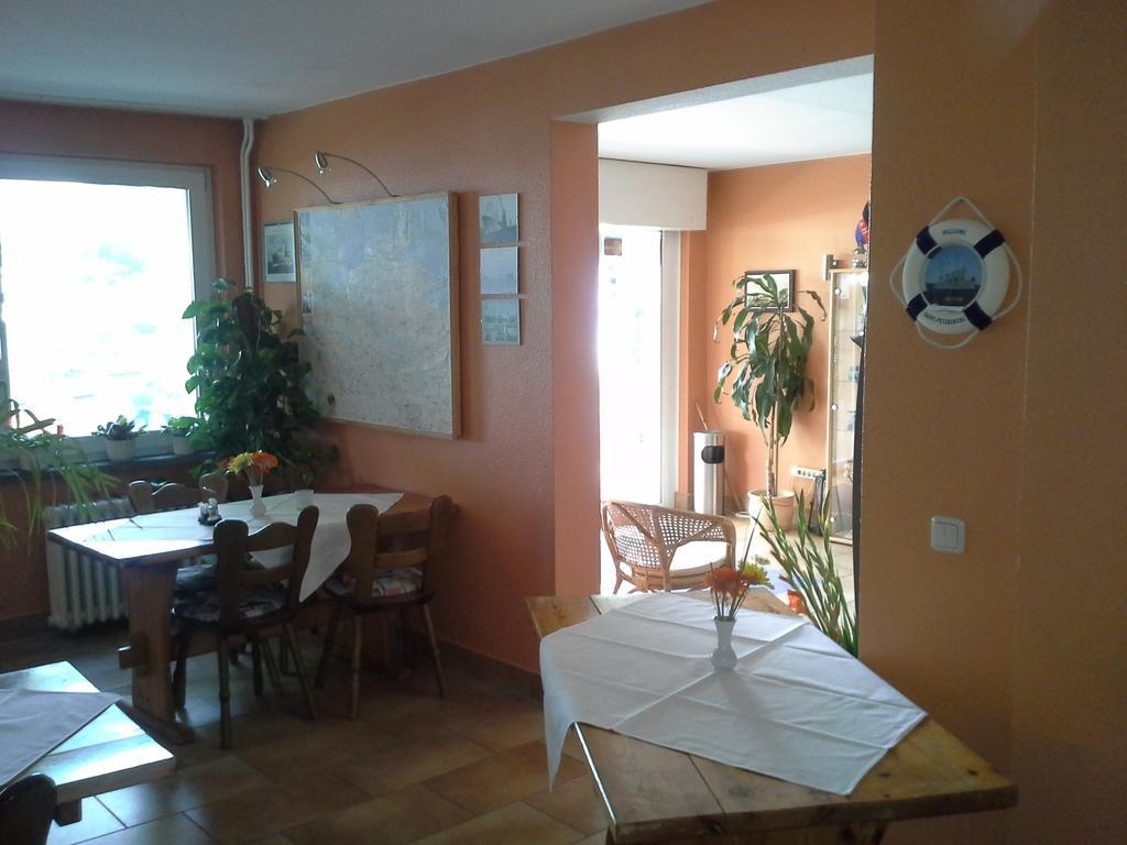 Hotel Bertramshof Wismar Bagian luar foto