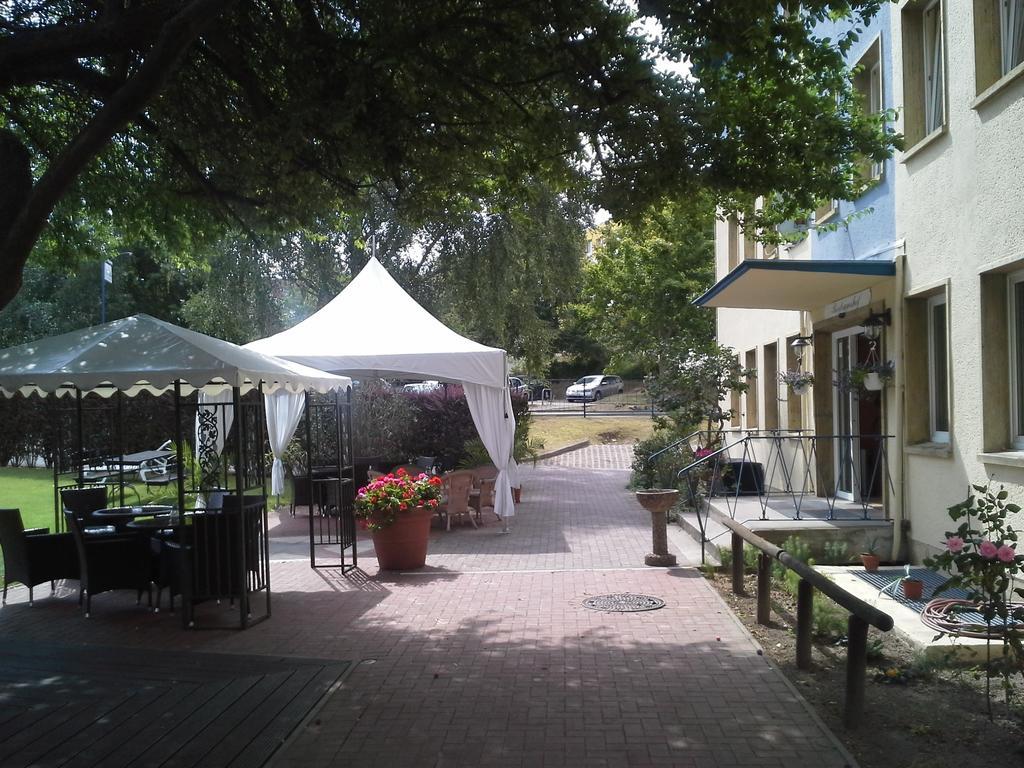 Hotel Bertramshof Wismar Bagian luar foto