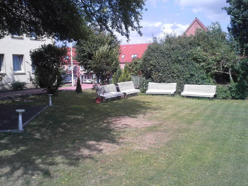 Hotel Bertramshof Wismar Bagian luar foto