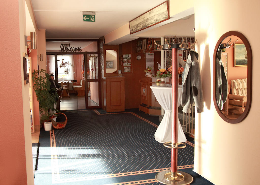 Hotel Bertramshof Wismar Bagian luar foto