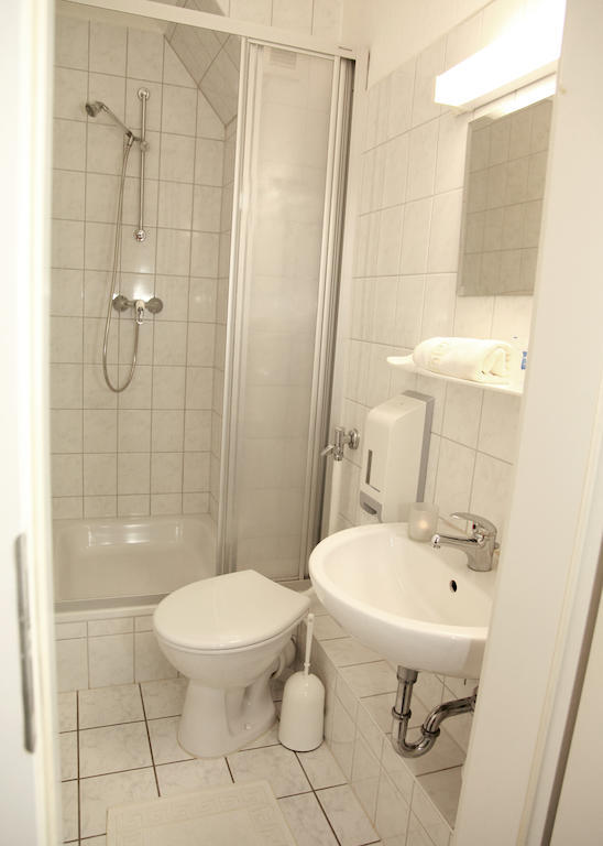 Hotel Bertramshof Wismar Bagian luar foto